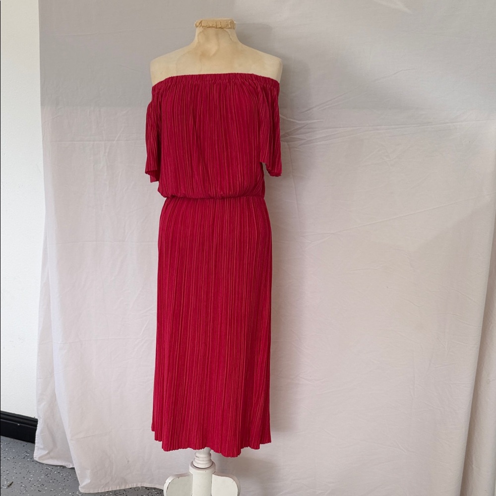 Gianni Bini Off-Shoulder Red Midi Dress